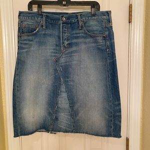 GAP comfy classic jean skirt, size 14.